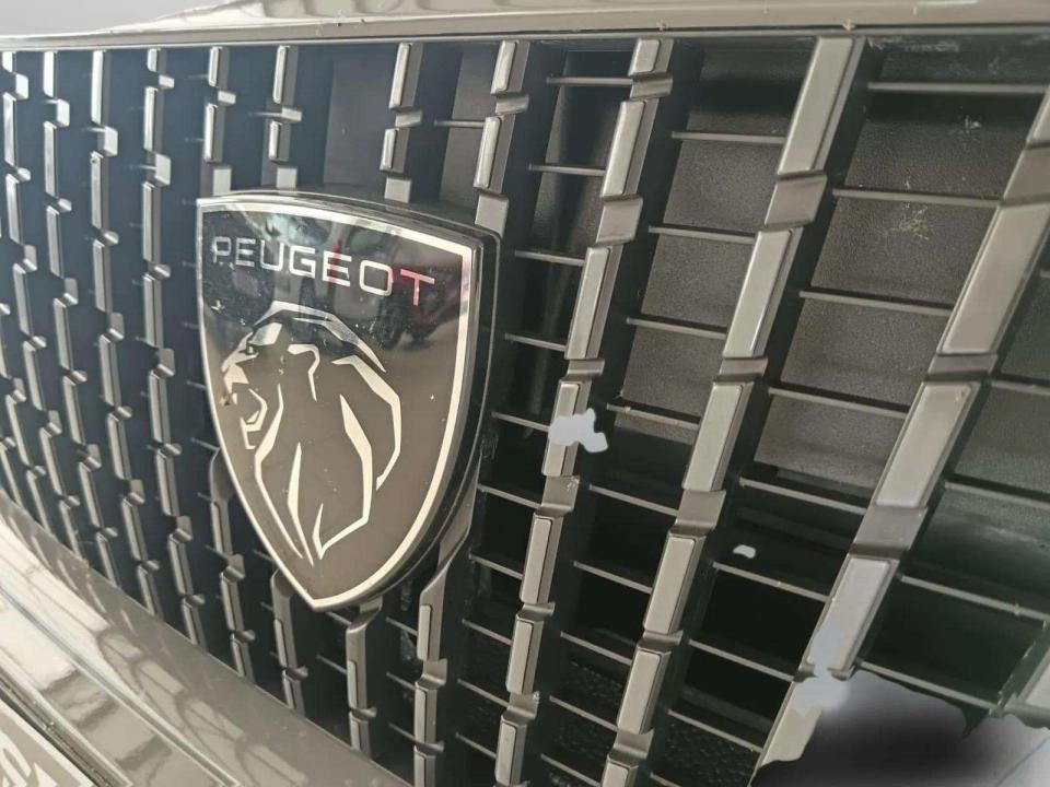 peugeot-2008-2025-hibrido-1199cc