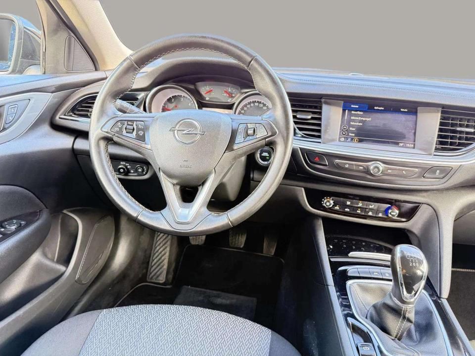 opel-insignia-2018-diesel-1598cc