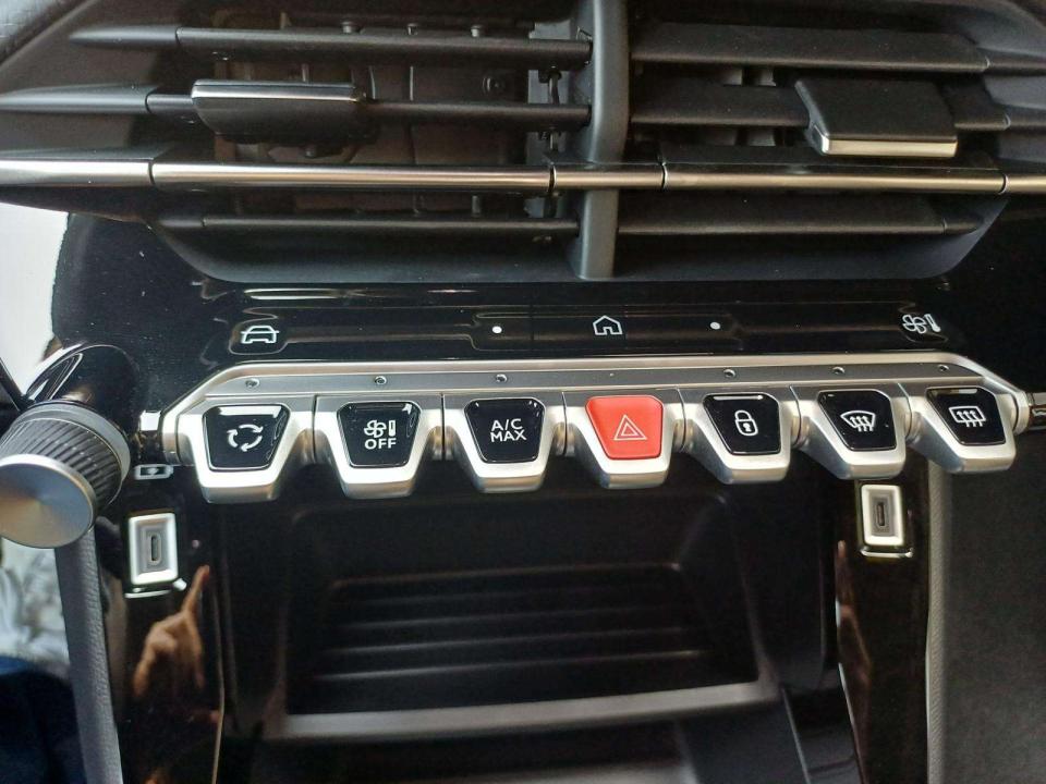 peugeot-2008-2026-gasolina-1199cc