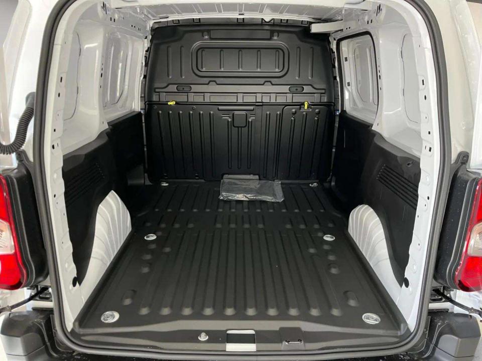 citroen-berlingo-2026-diesel-1499cc