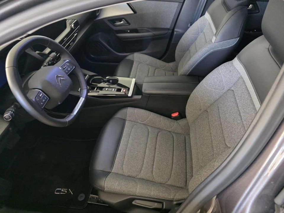 citroen-c5-x-2023-hibrido-1598cc