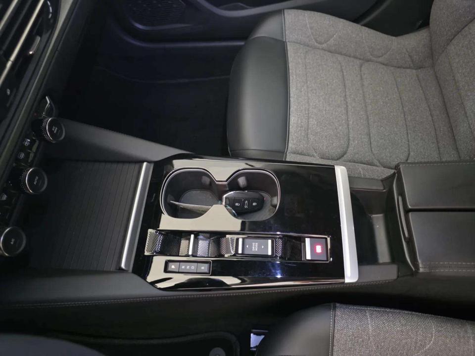 citroen-c5-x-2023-hibrido-1598cc