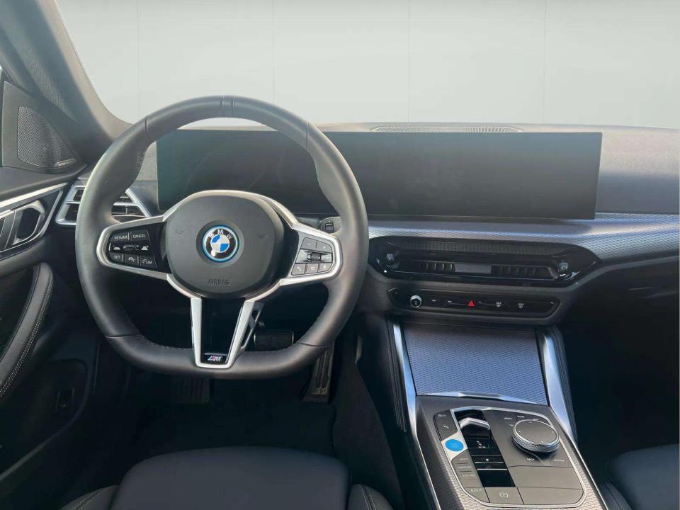 bmw-i4-2025-eletrico-0cc