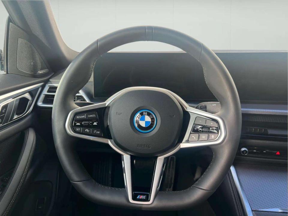 bmw-i4-2025-eletrico-0cc