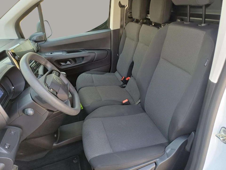 citroen-berlingo-2025-diesel-1499cc