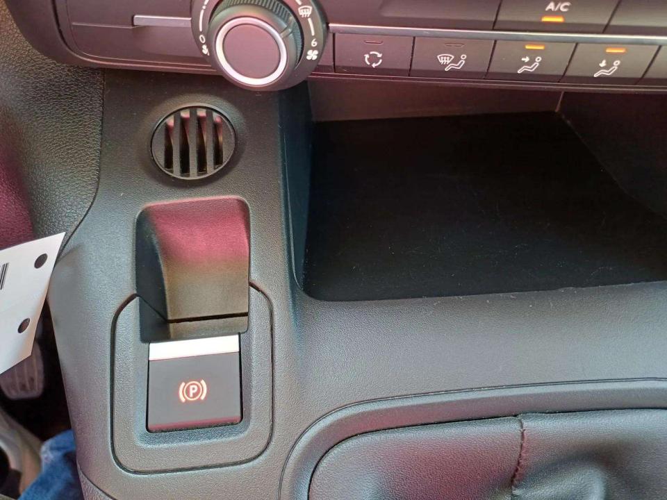 citroen-berlingo-2025-diesel-1499cc