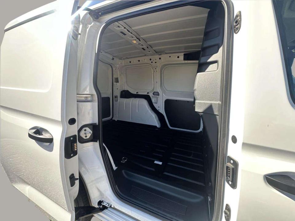 volkswagen-caddy-2026-diesel-1968cc