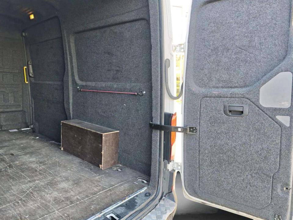 volkswagen-crafter-2022-diesel-1968cc