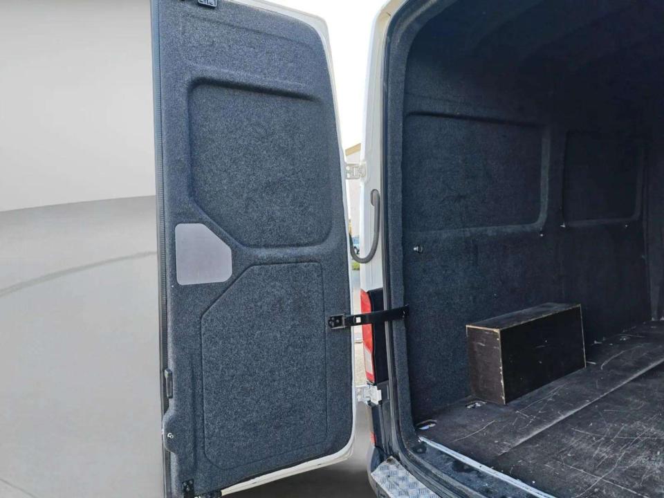 volkswagen-crafter-2022-diesel-1968cc