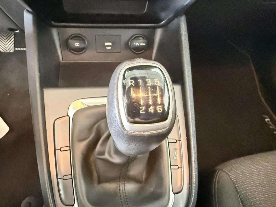 hyundai-kauai-2021-gasolina-998cc