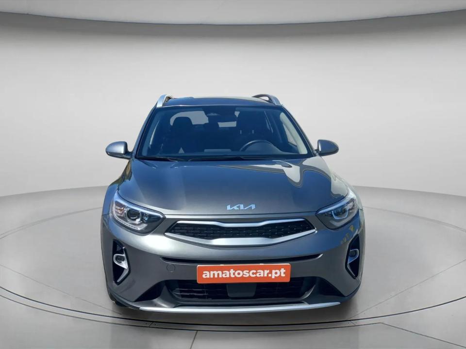 kia-stonic-2025-gasolina-1197cc