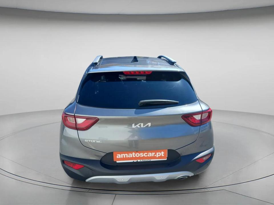 kia-stonic-2025-gasolina-1197cc