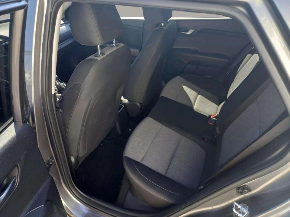 kia-stonic-2025-gasolina-1197cc