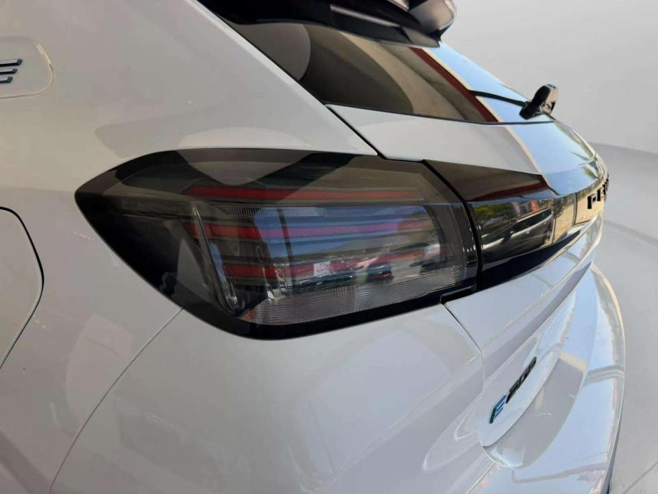 peugeot-e-208-2024-eletrico-0cc