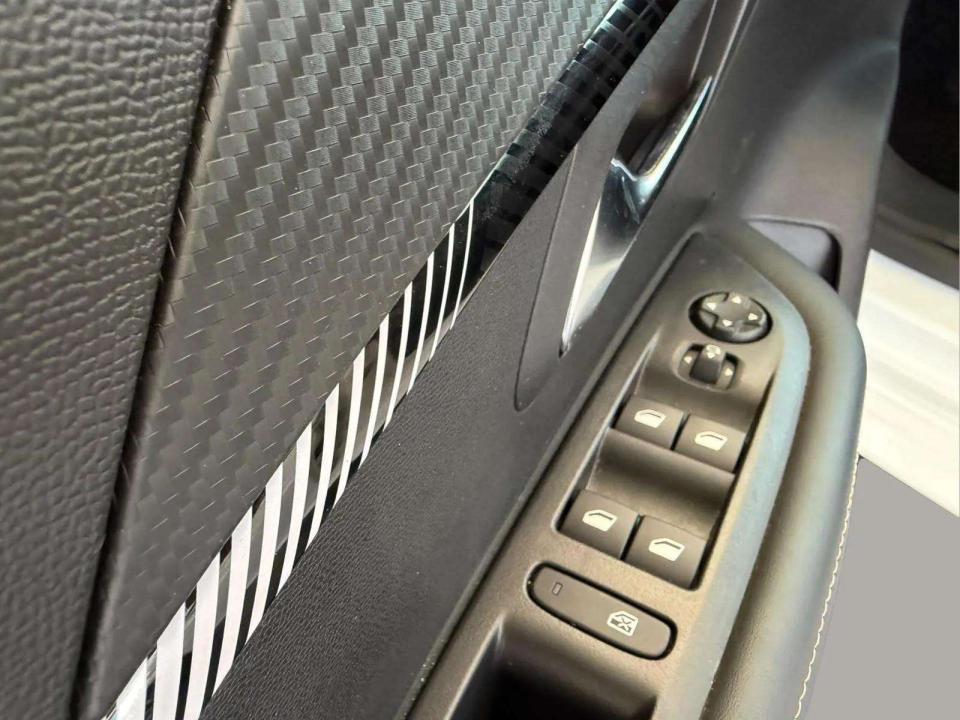 peugeot-e-208-2024-eletrico-0cc