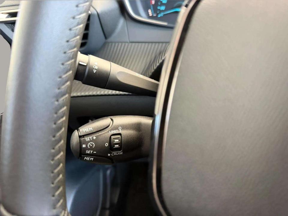 peugeot-e-208-2024-eletrico-0cc