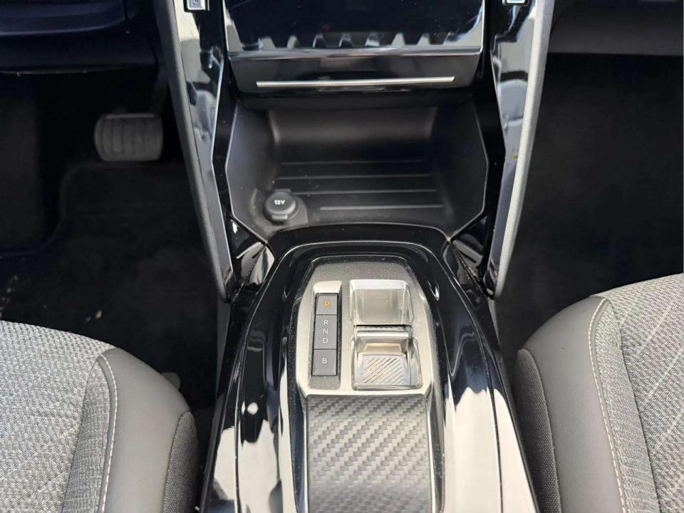 peugeot-e-208-2024-eletrico-0cc
