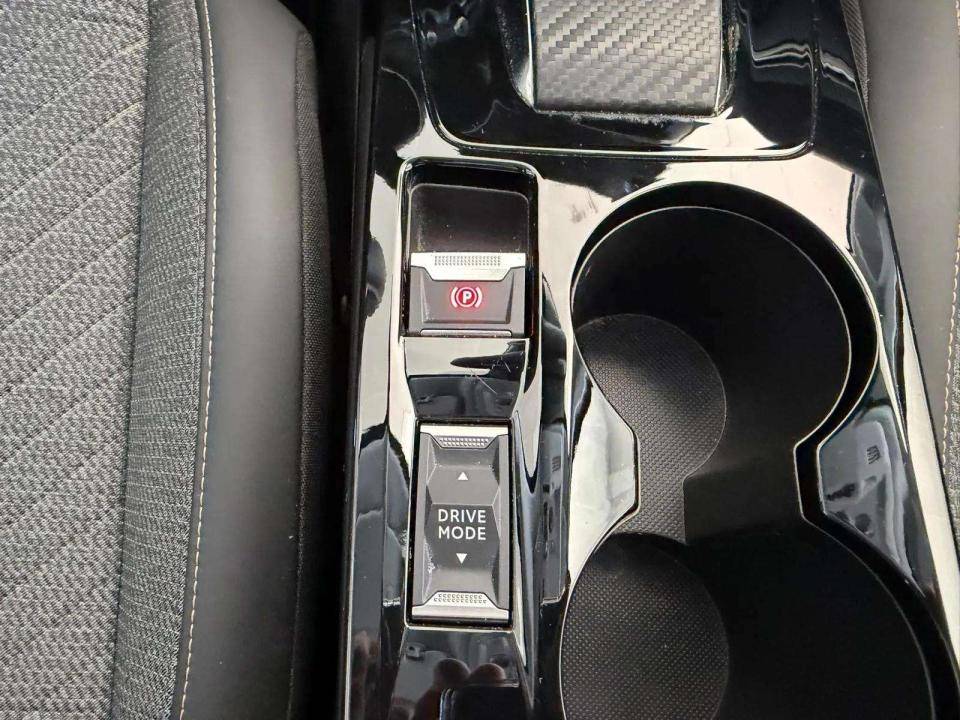 peugeot-e-208-2024-eletrico-0cc
