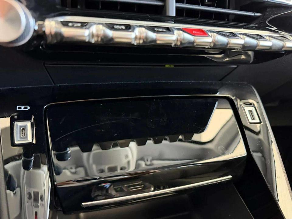 peugeot-e-208-2024-eletrico-0cc