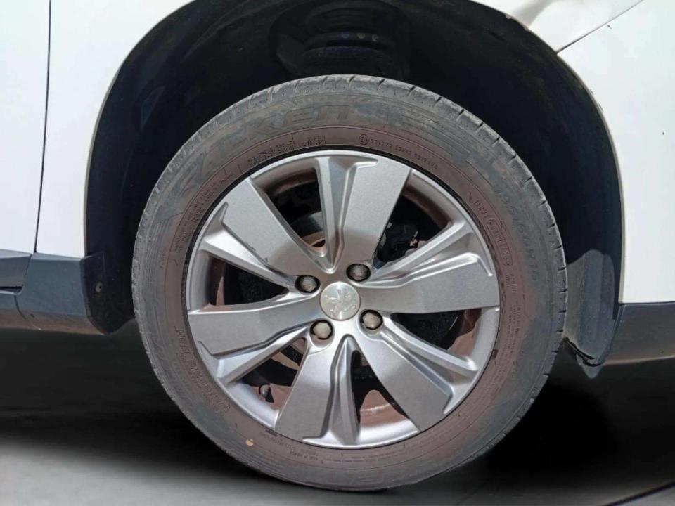 peugeot-2008-2017-gasolina-1199cc
