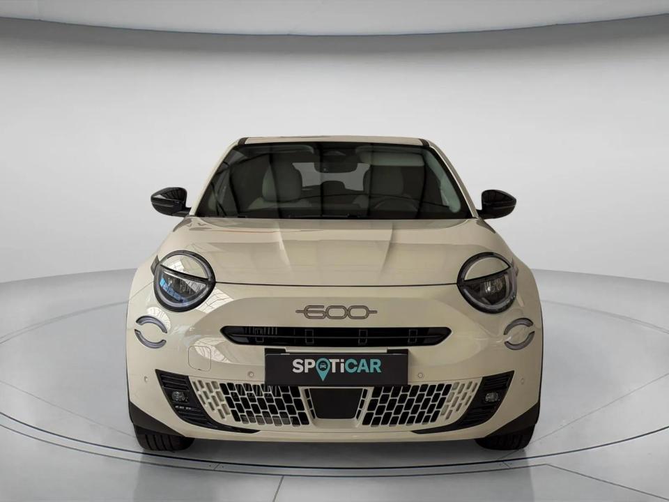 fiat-600-2026-hibrido-1199cc