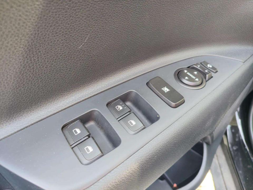 kia-stonic-2025-gasolina-998cc