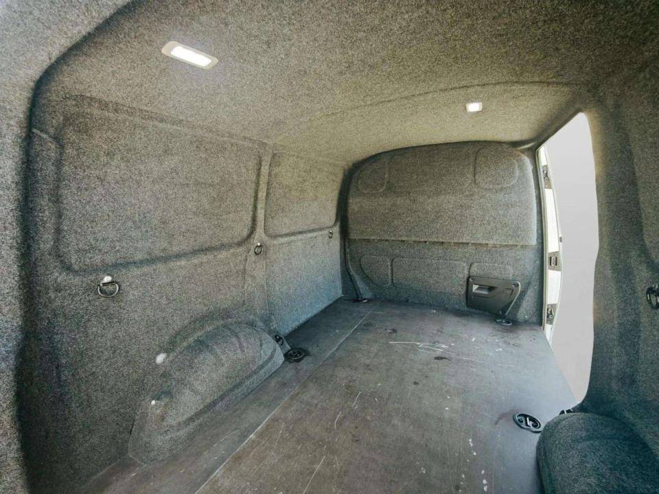 volkswagen-transporter-2022-diesel-1968cc