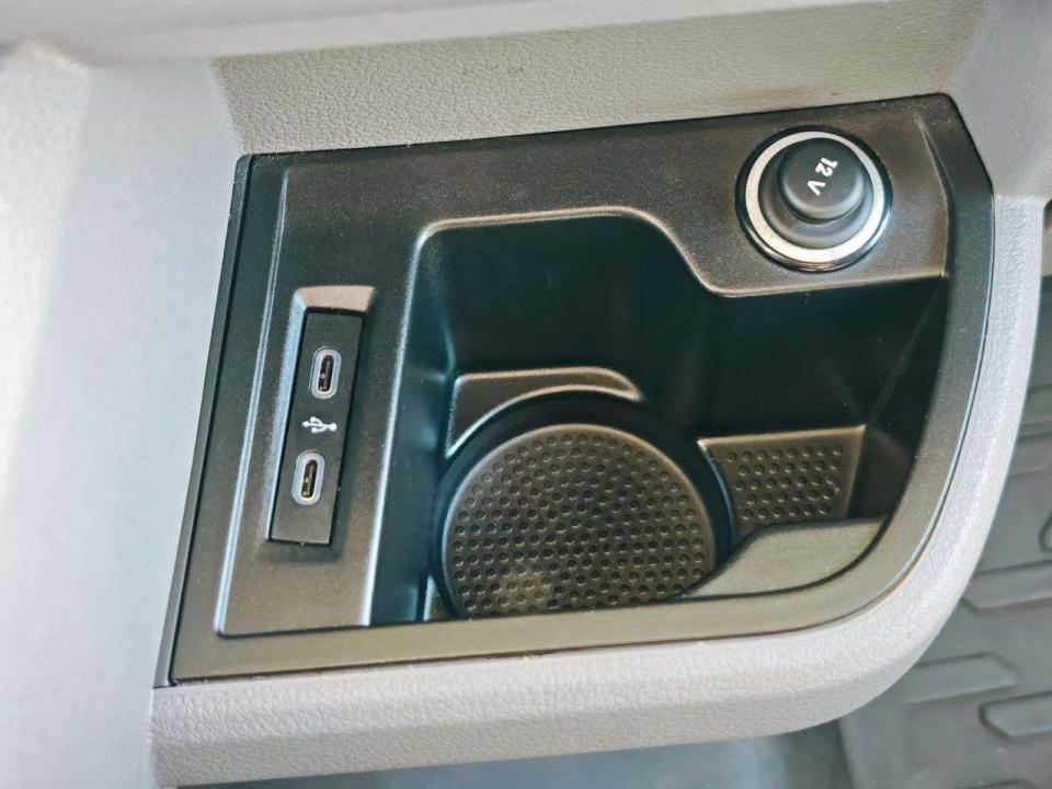 volkswagen-transporter-2022-diesel-1968cc