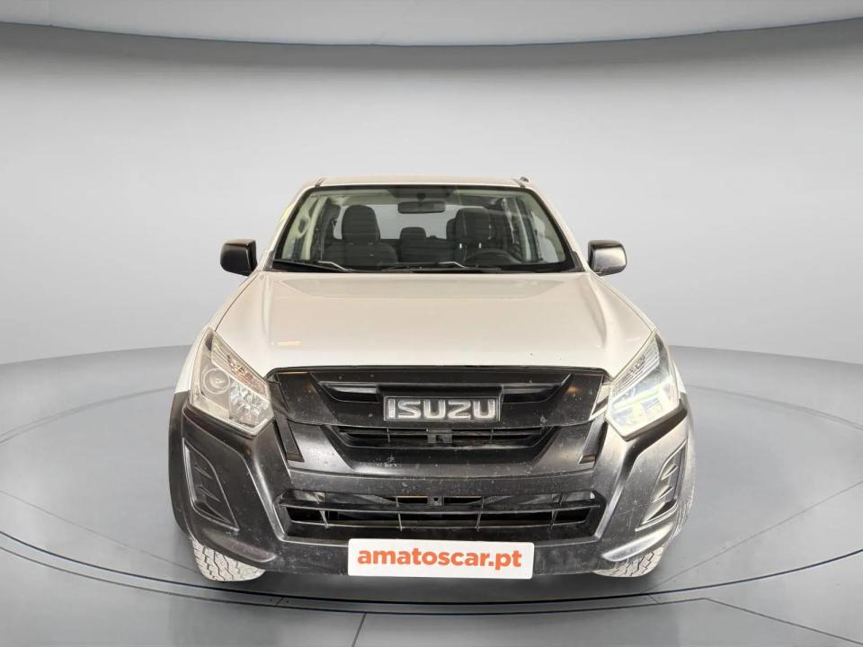 isuzu-d-max-2017-diesel-1900cc