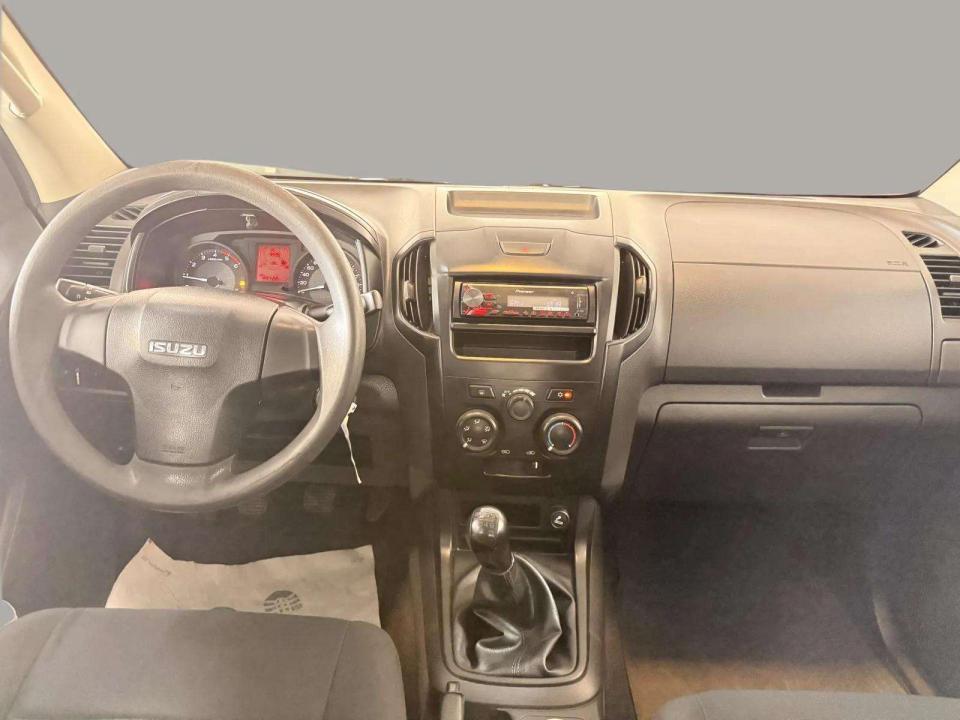 isuzu-d-max-2017-diesel-1900cc
