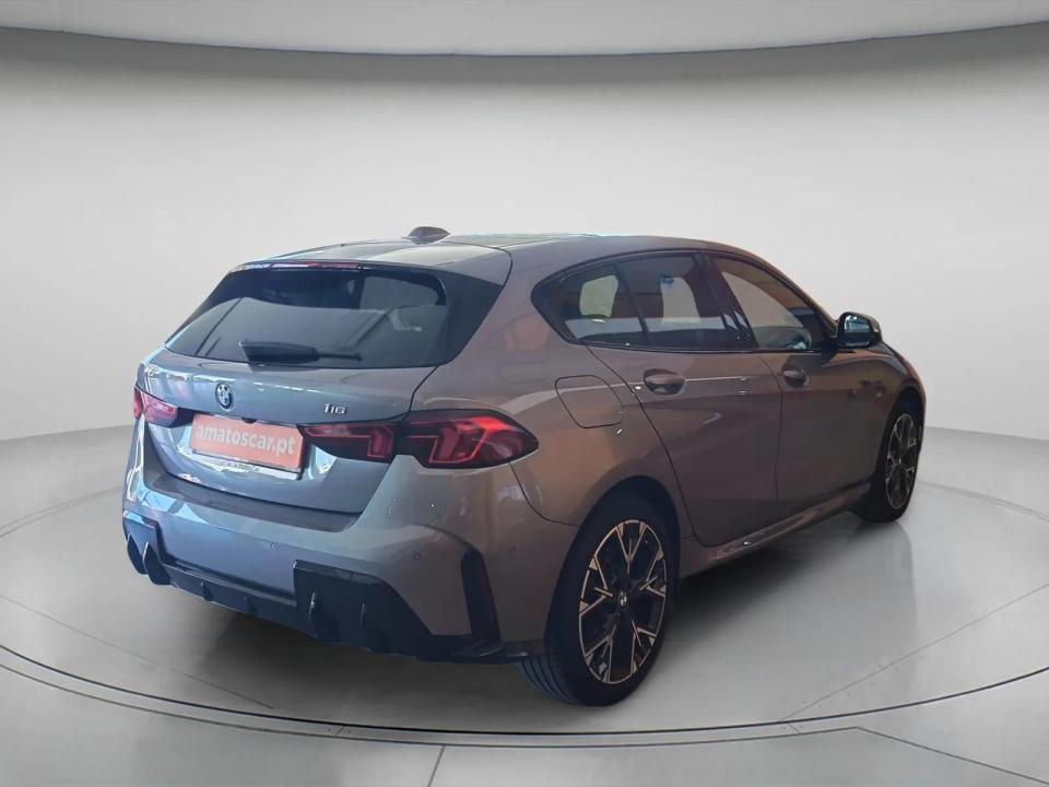 bmw-serie-1-2025-gasolina-1499cc
