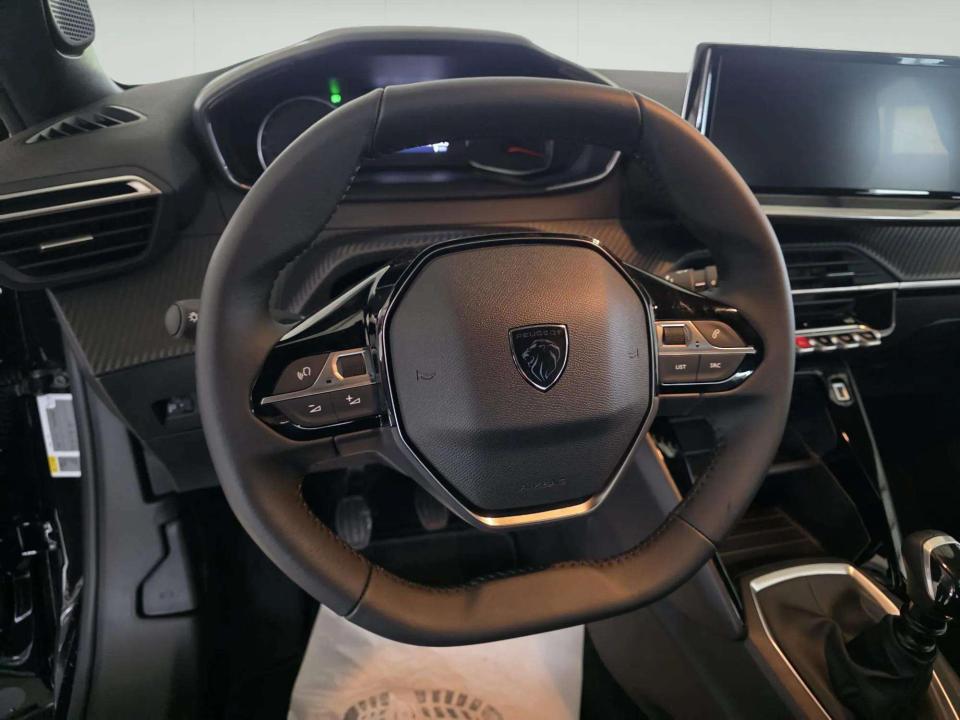 peugeot-2008-2025-gasolina-1199cc