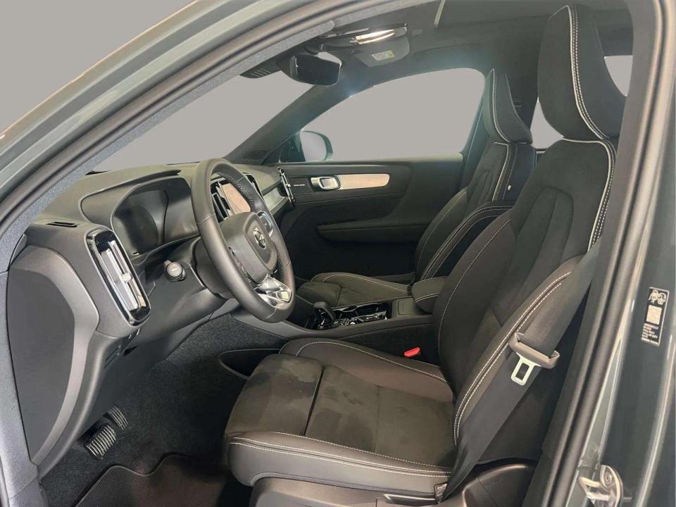 volvo-xc40-2026-gasolina-1969cc