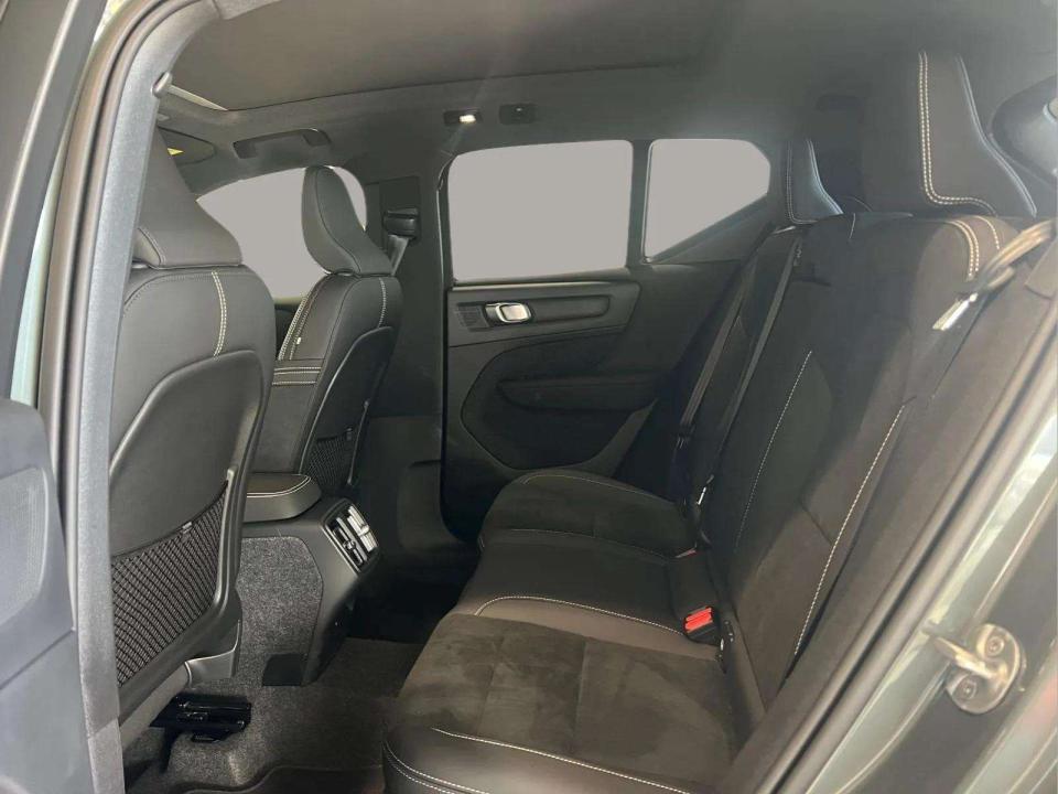 volvo-xc40-2026-gasolina-1969cc
