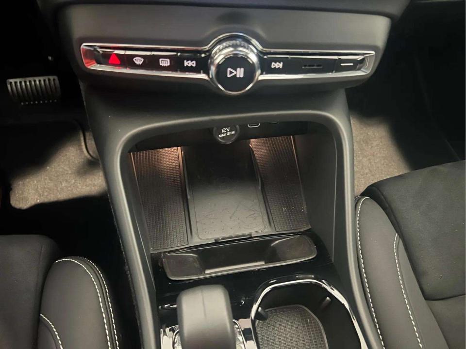 volvo-xc40-2026-gasolina-1969cc