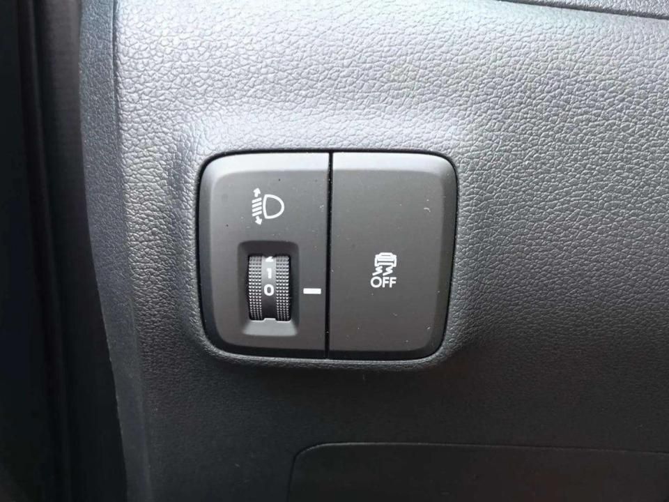 hyundai-i10-2025-gasolina-998cc