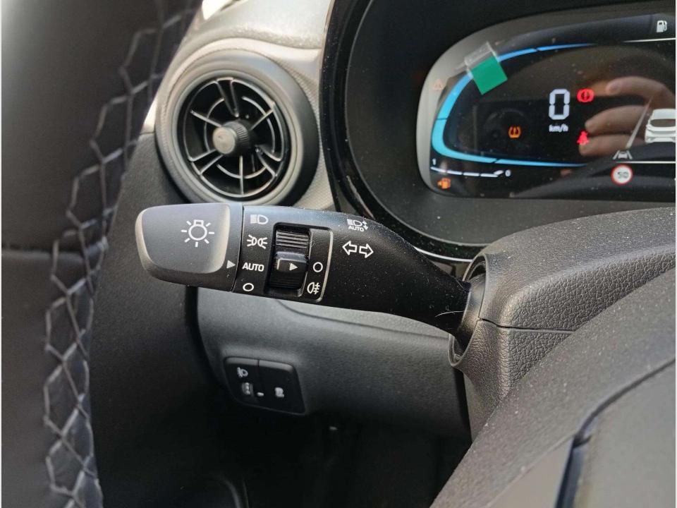 hyundai-i10-2025-gasolina-998cc