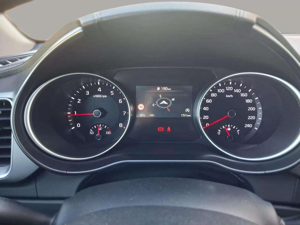 kia-xceed-2026-gasolina-998cc