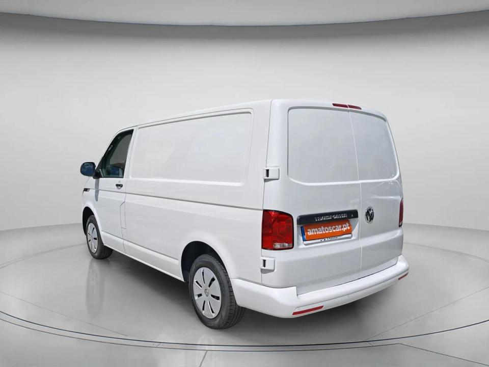 volkswagen-transporter-2022-diesel-1968cc