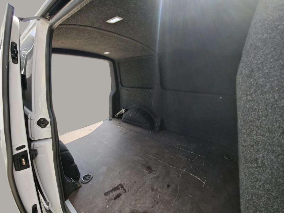 volkswagen-transporter-2022-diesel-1968cc