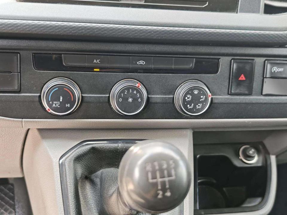 volkswagen-transporter-2022-diesel-1968cc