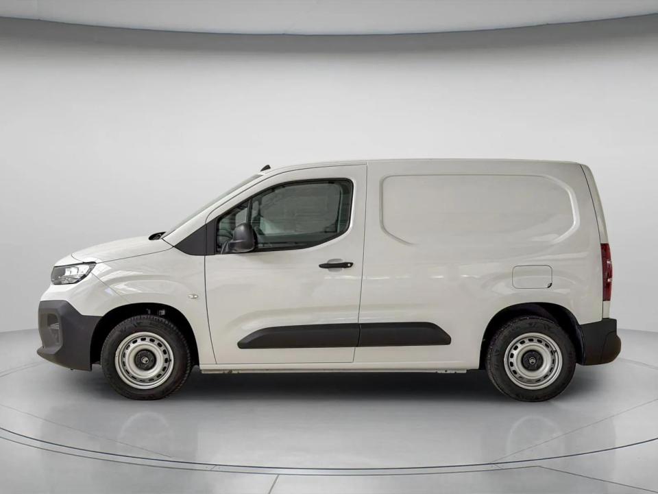 citroen-berlingo-2025-diesel-1499cc