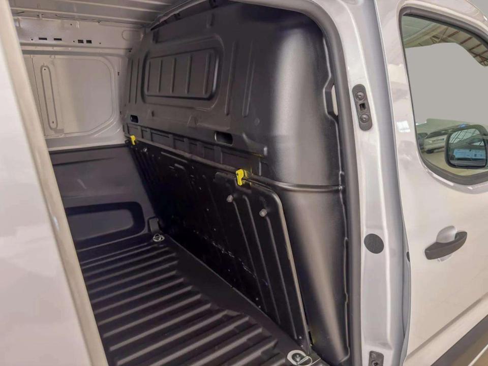 citroen-berlingo-2025-diesel-1499cc