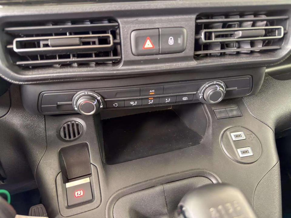 citroen-berlingo-2025-diesel-1499cc