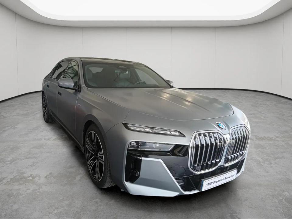 bmw-serie-7-2025-diesel-2993cc