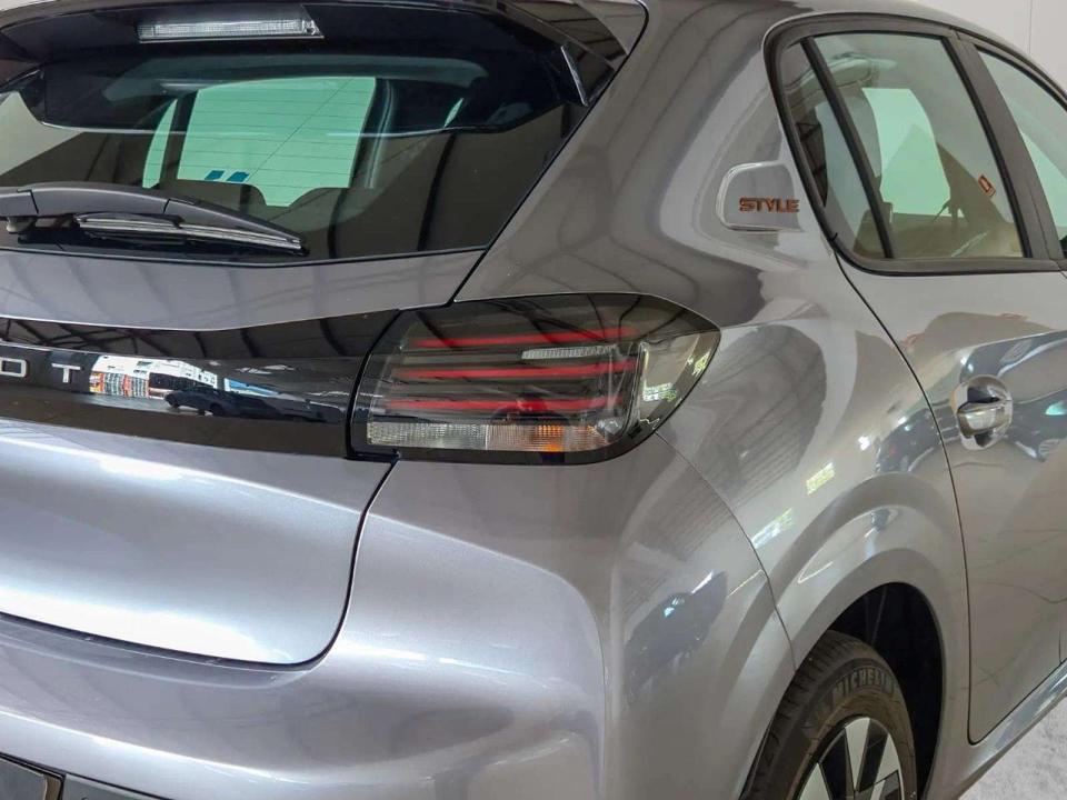 peugeot-208-2025-eletrico-0cc