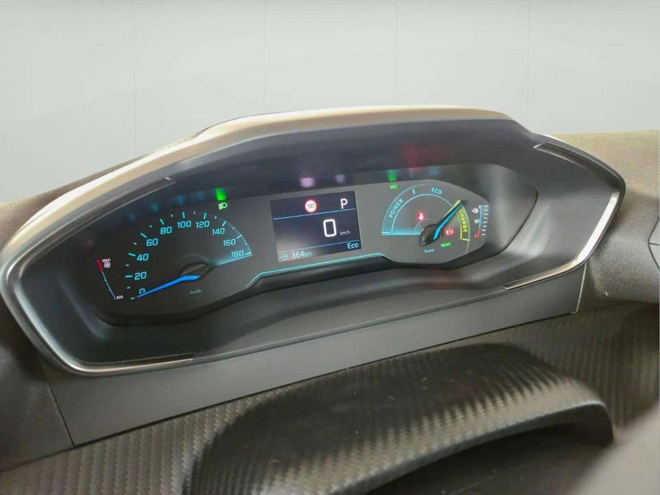 peugeot-208-2025-eletrico-0cc