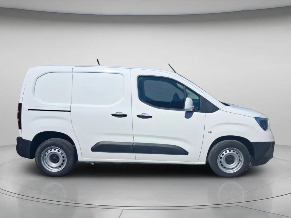 opel-combo-2026-diesel-1499cc