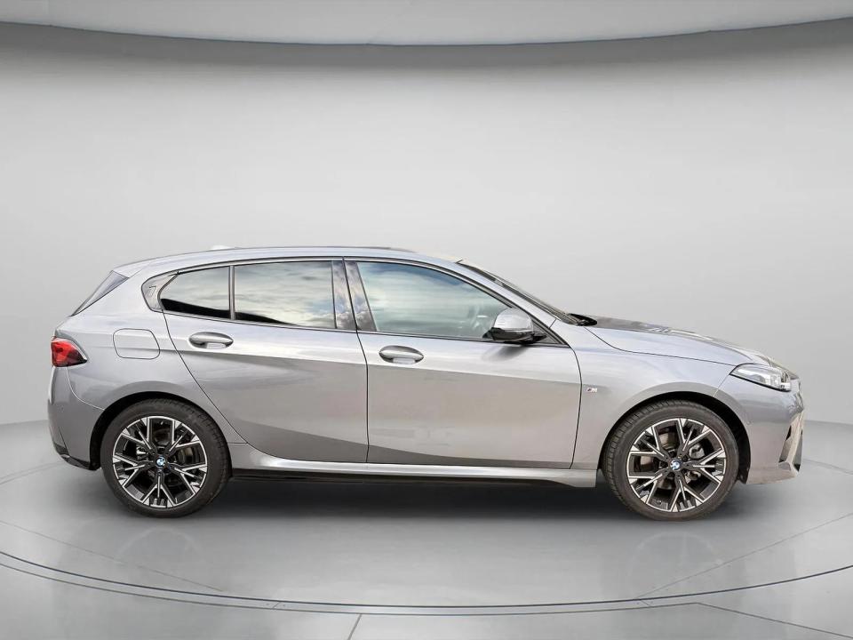 bmw-serie-1-2025-gasolina-1499cc