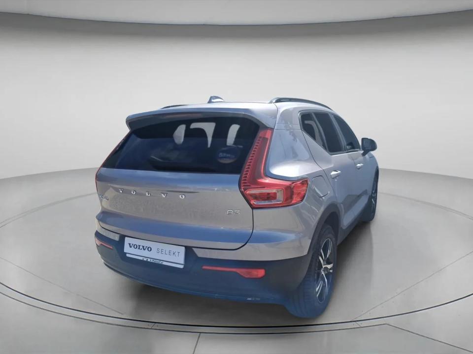 volvo-xc40-2026-gasolina-1969cc